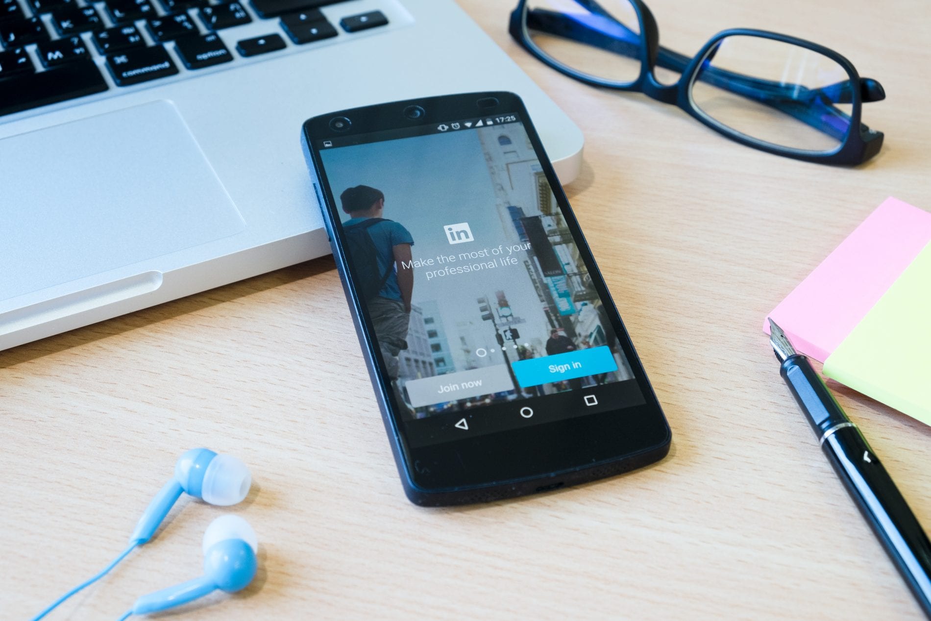 How to grow your business by using videos on Linkedin in 2019